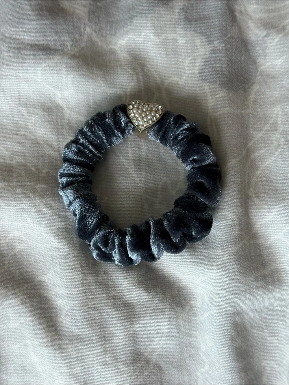 Velvet Heart Charm Scrunchie - Black